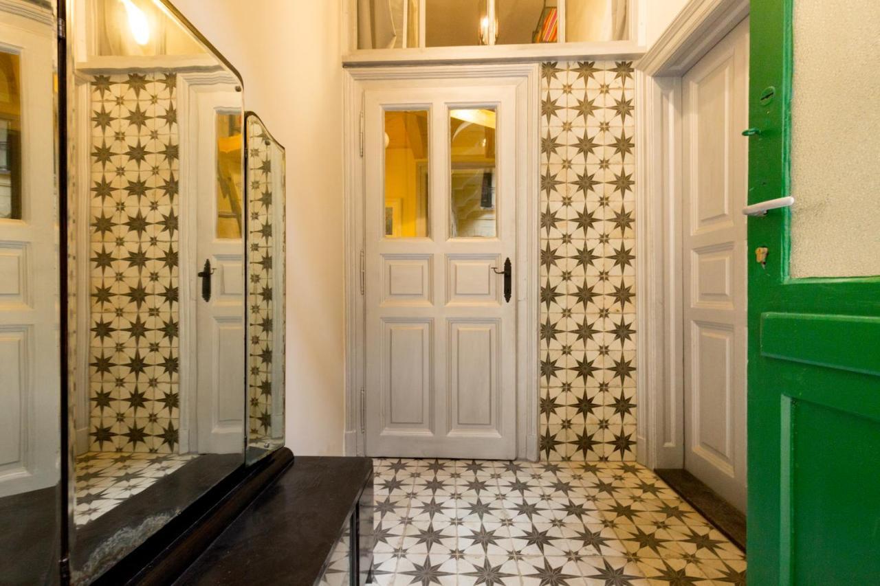 Artistic Apartment Budapest Luaran gambar